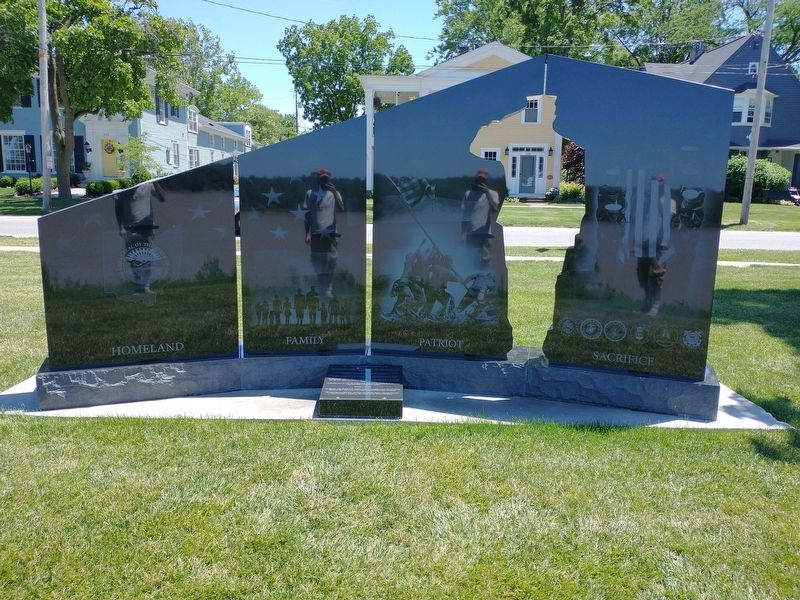 Gold Star Families Memorial Monument. Click for full size. Gold Star Families Memorial Monument image. Click for full size.