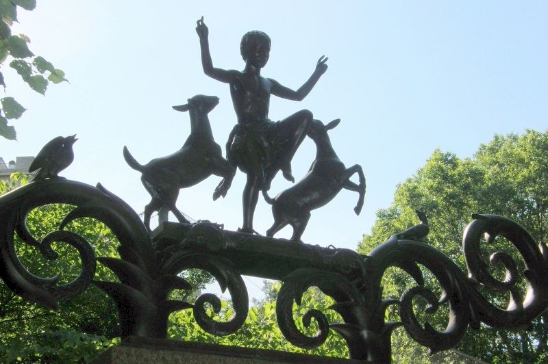 Lehman Gates sculpture image. Click for full size.