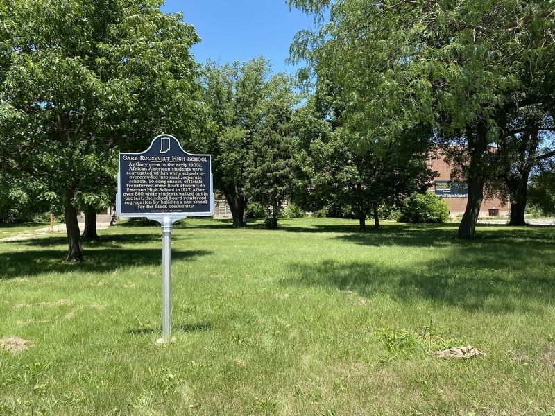 Marker Location in Front of School image. Click for full size.