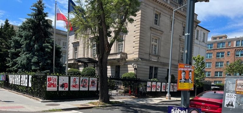 Polska display on the north side of the Polish Embassy in the United States image. Click for full size.