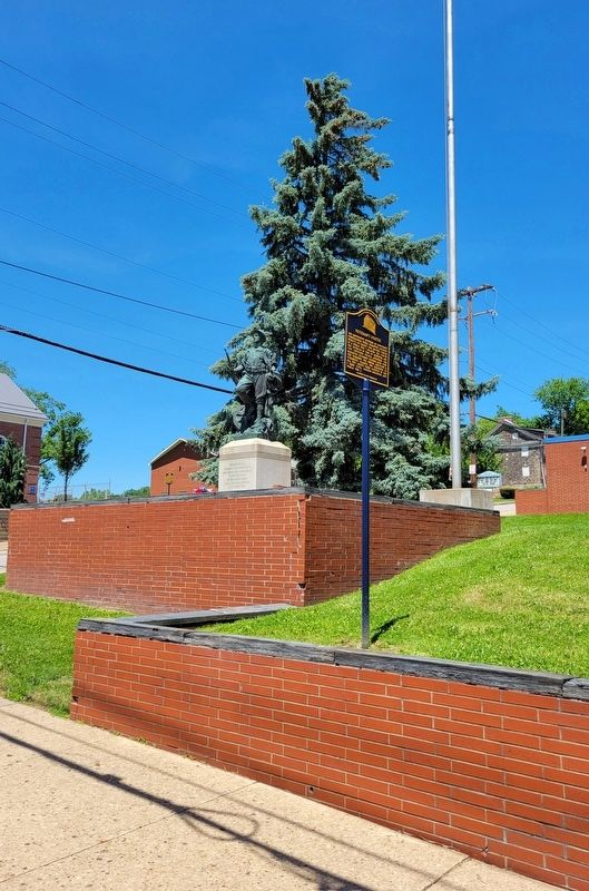 Veteran's Statue Marker image. Click for full size.