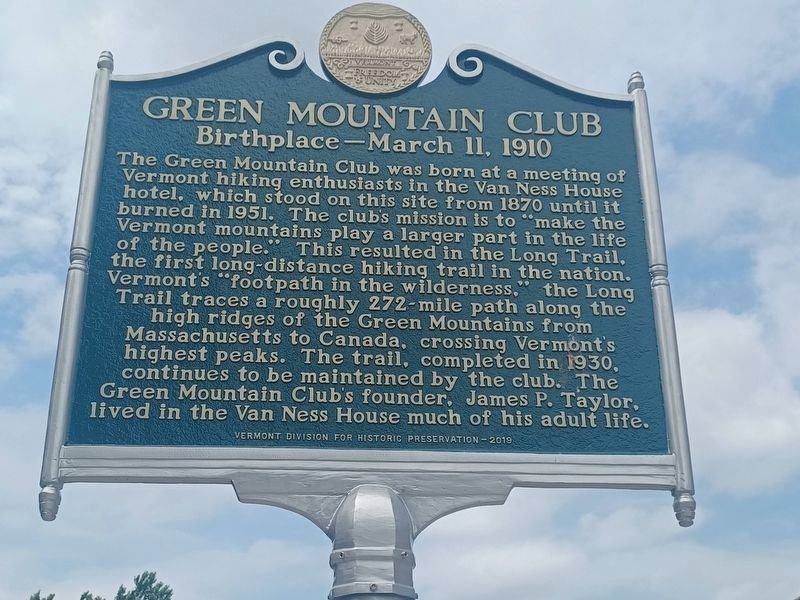 Green Mountain Club Marker image. Click for full size.