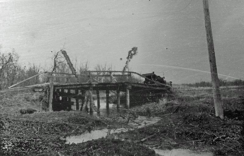 Marker detail: Bridge, P.T.H. 10, near Dauphin, 1918<br>Un pont, R.P.G.C. n° 10, Dauphin, 1918 image. Click for full size.