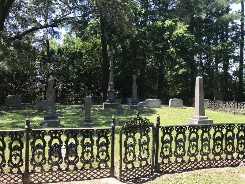 Bond Family Cemetery image. Click for full size.