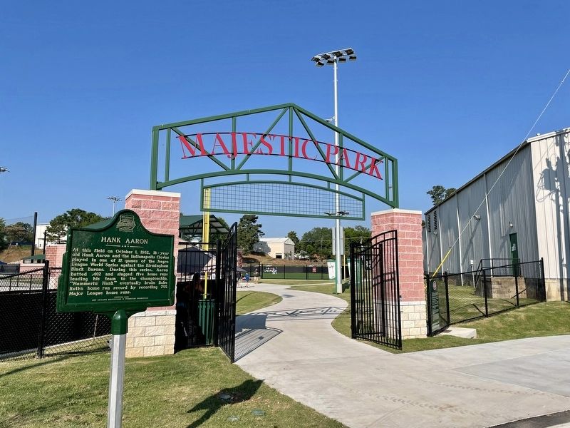 Hank Aaron Marker at Majestic Field entrance. image. Click for full size.