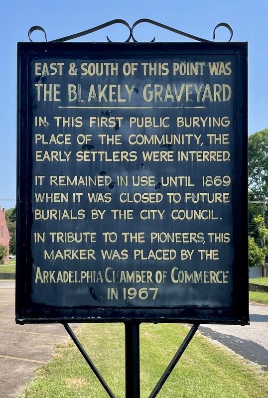 The Blakely Graveyard Marker image. Click for full size.