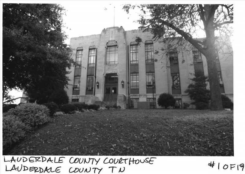 Lauderdale County Courthouse image. Click for more information.