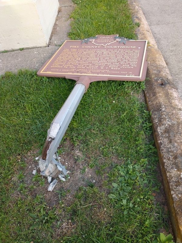 Pike County Courthouse Marker image. Click for full size.