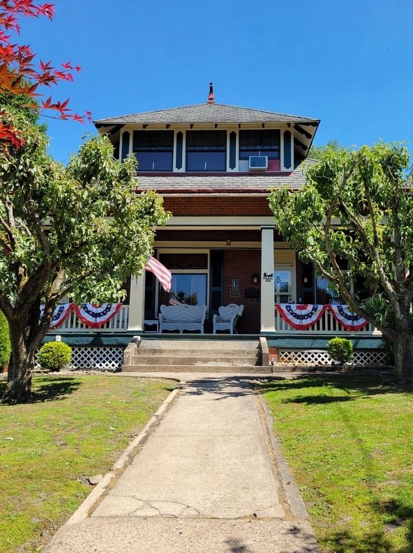 Molly Fleming House and Marker image. Click for full size.