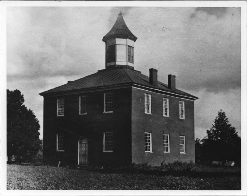 Old Perry County Courthouse image. Click for more information.