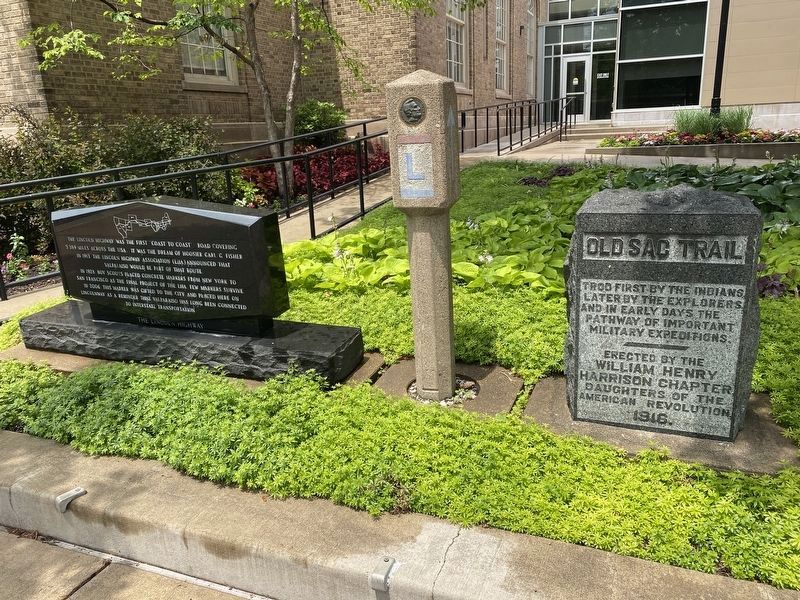 Wide View - Lincoln Highway and Sac Trail Markers image. Click for full size.