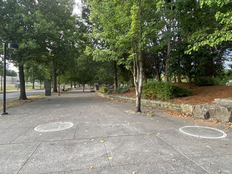Warren County Marker (on right) image. Click for full size.