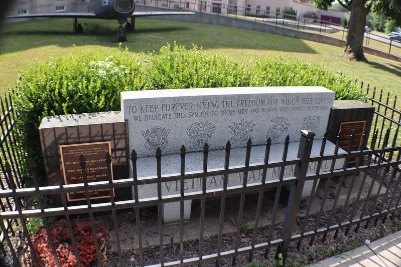 Vietnam War Memorial. Click for full size. Vietnam War Memorial image. Click for full size.