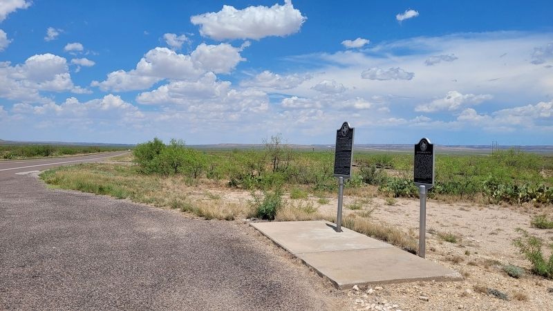The view of the Rodman-Noel Oil Field Marker from the street image. Click for full size.