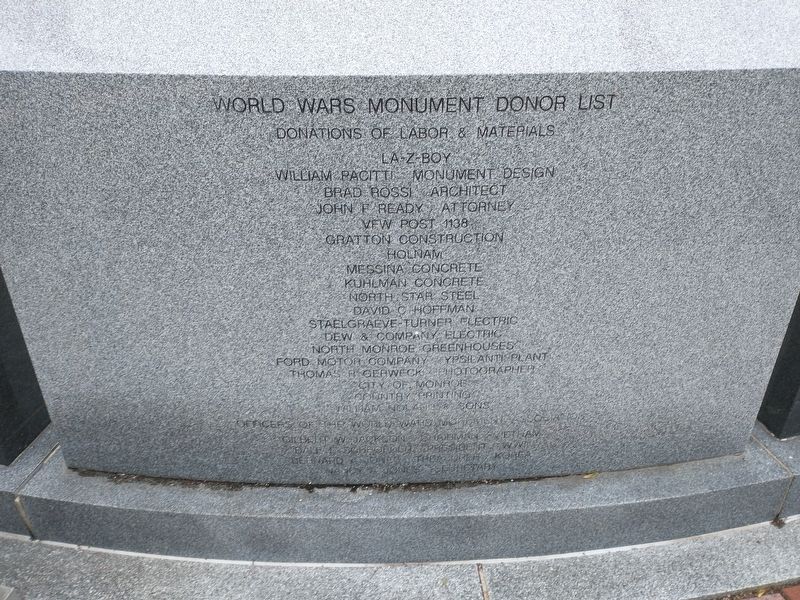 Monroe County World Wars Memorial image. Click for full size.