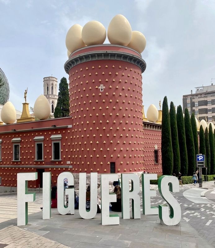 Torre Galatea and "Figueres" sign - a popular spot for photos image. Click for full size.