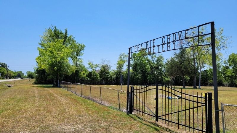 The view of the Prairie Grove Cemetery and Marker from the street image. Click for full size.