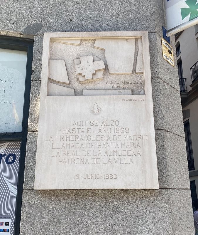 La Primera Iglesia de Santa Maria / First Church of Santa Maria Marker image. Click for full size.