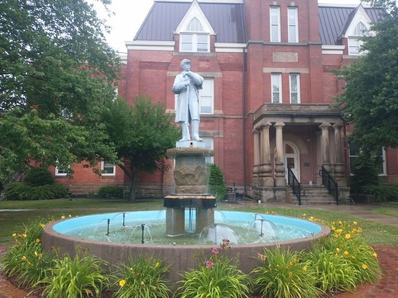 Civil War Memorial Fountain in front of the courthouse image. Click for full size.