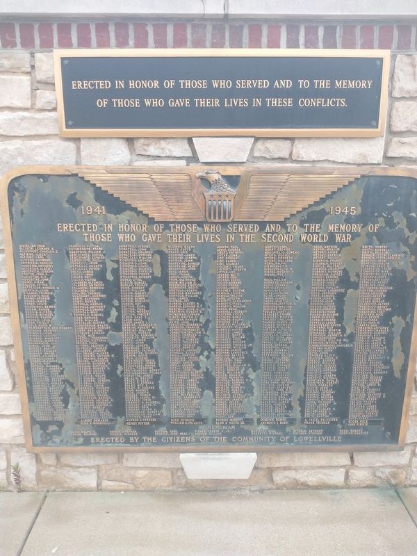 Lowellville Veterans Memorial image. Click for full size.