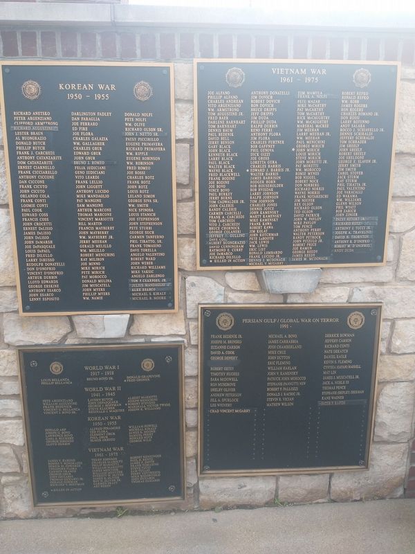 Lowellville Veterans Memorial image. Click for full size.