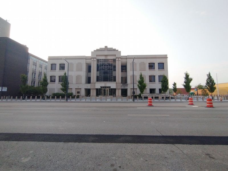 U.S. District Courthouse image. Click for full size.
