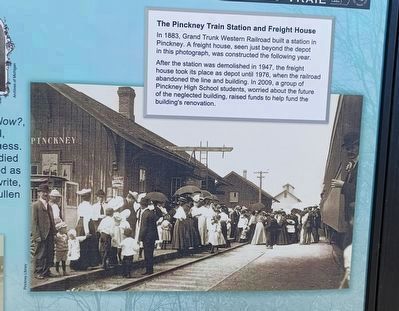 Pinckney Marker — middle right image image. Click for full size.