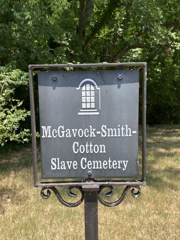 McGavock, Smith and Cotton Slave Cemetery Marker image. Click for full size.