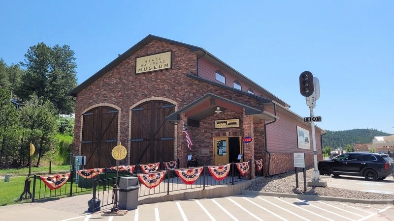 The view of the BNSF Railroad Signal Marker from the parking lot image. Click for full size.