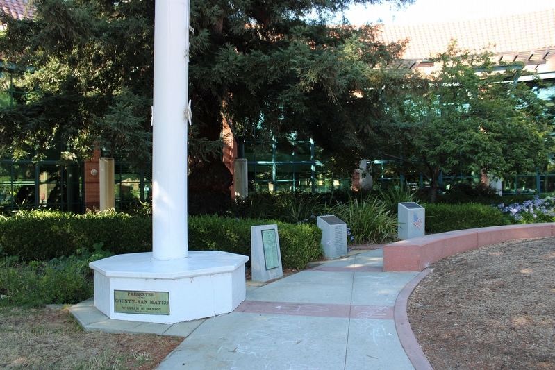 Redwood City War Memorial image. Click for full size.