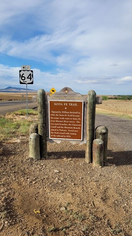 The Santa Fe Trail Marker along the highway image. Click for full size.