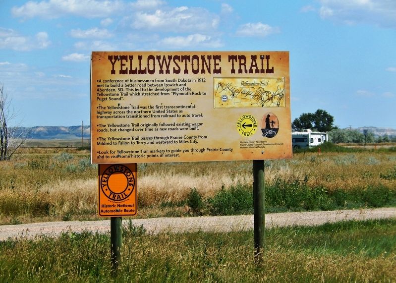 Yellowstone Trail Marker image. Click for full size.