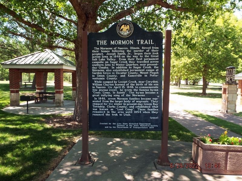 The Mormon Trail / Utopian Experiments in Southern Iowa Marker image. Click for full size.