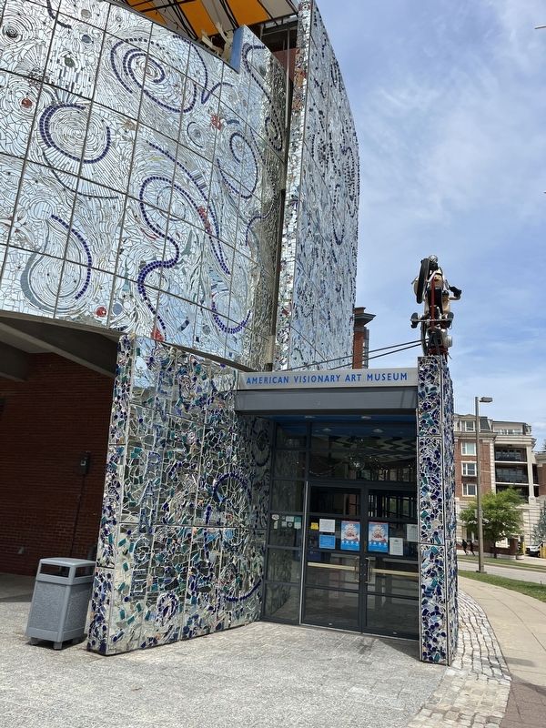 <i>Shining Youth / Shining Walls</i> at the entrance to the American Visionary Art Museum image. Click for full size.