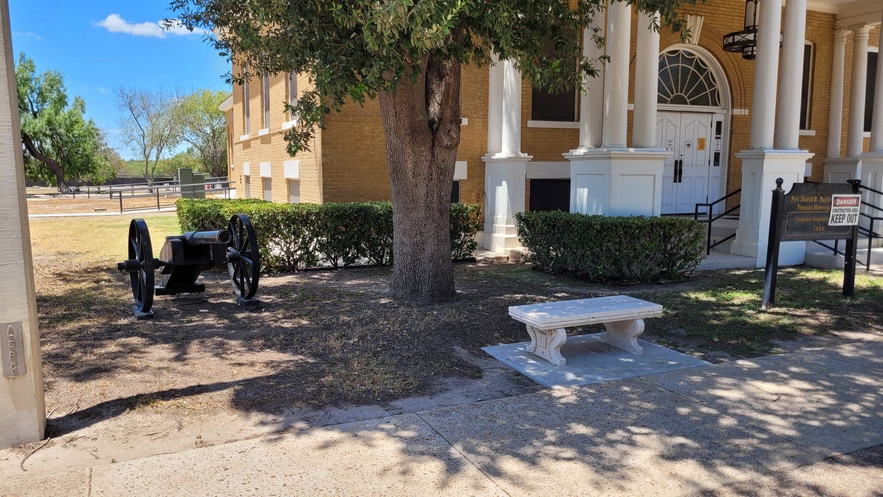 The All U.S. Veterans Memorial next to the David Barkeley Cantu Memorial Chapel image. Click for full size.