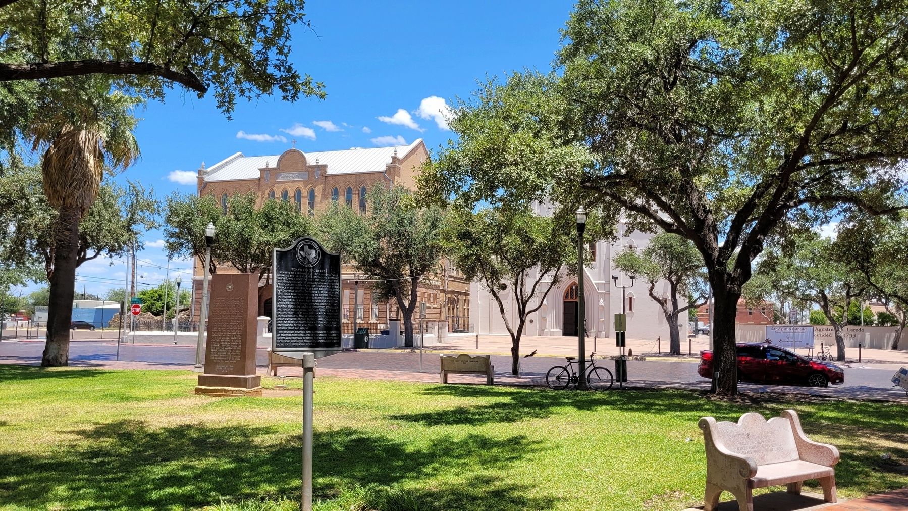 The view of the Benavides Brothers Marker from the San Agustn Plaza image. Click for full size.