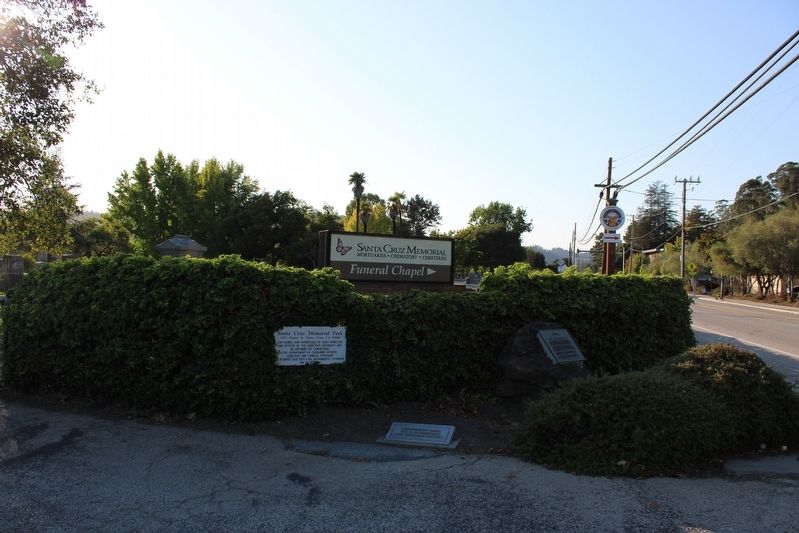Santa Cruz Memorial Park Marker image. Click for full size.