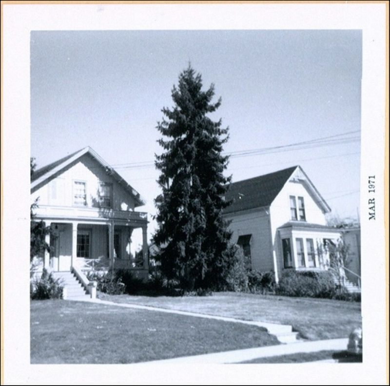 Perry House (left). Click for full size. Perry House (left) image. Click for full size.