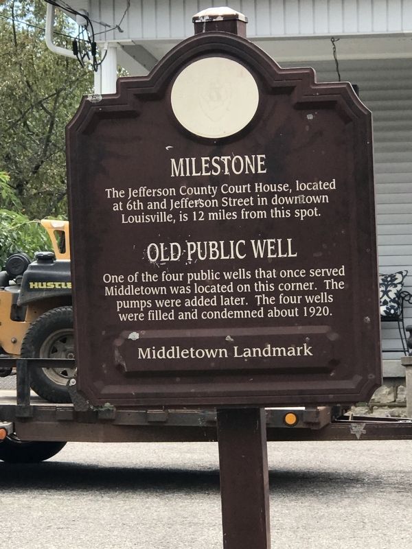 Milestone / Old Public Well Marker image. Click for full size.