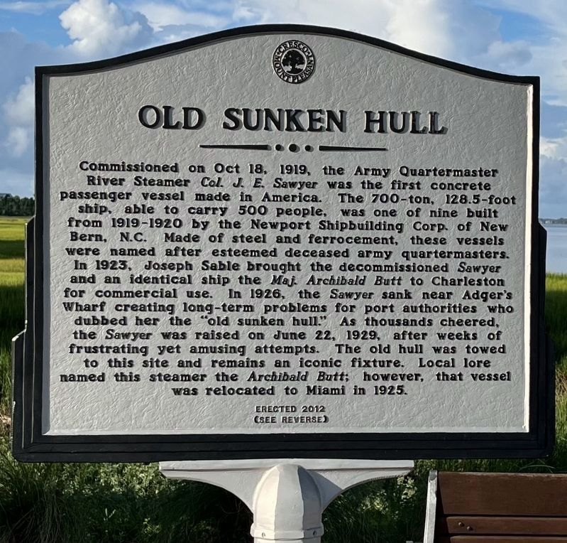 Old Sunken Hull Marker (front) image. Click for full size.