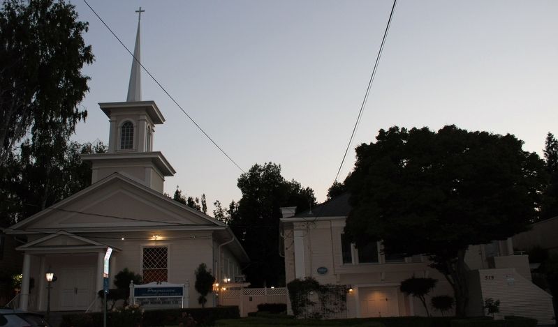 Progressive Baptist Sanctuary & Hall image. Click for full size.