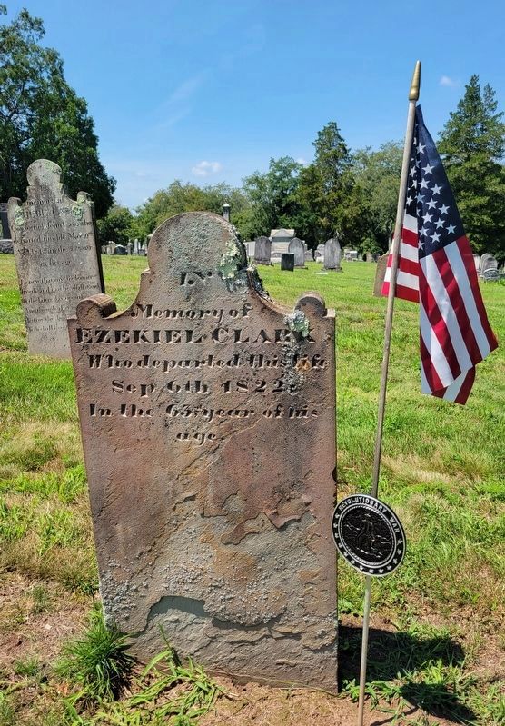 Grave of Revolutionary War Soldier<br>Ezekiel Clark image. Click for full size.