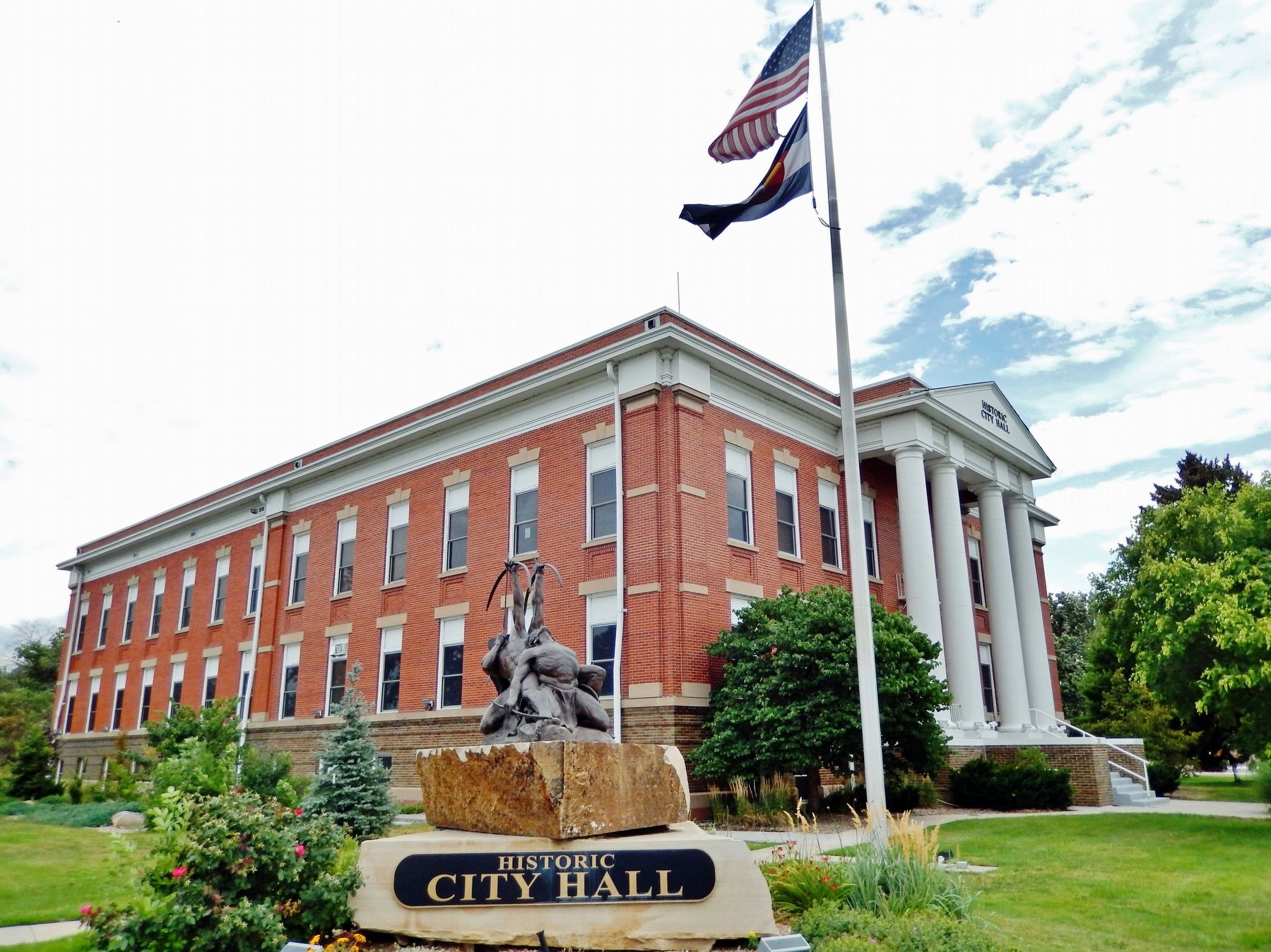 Historic City Hall (<i>northwest elevation</i>). Click for full size. Historic City Hall (<i>northwest elevation</i>) image. Click for full size.