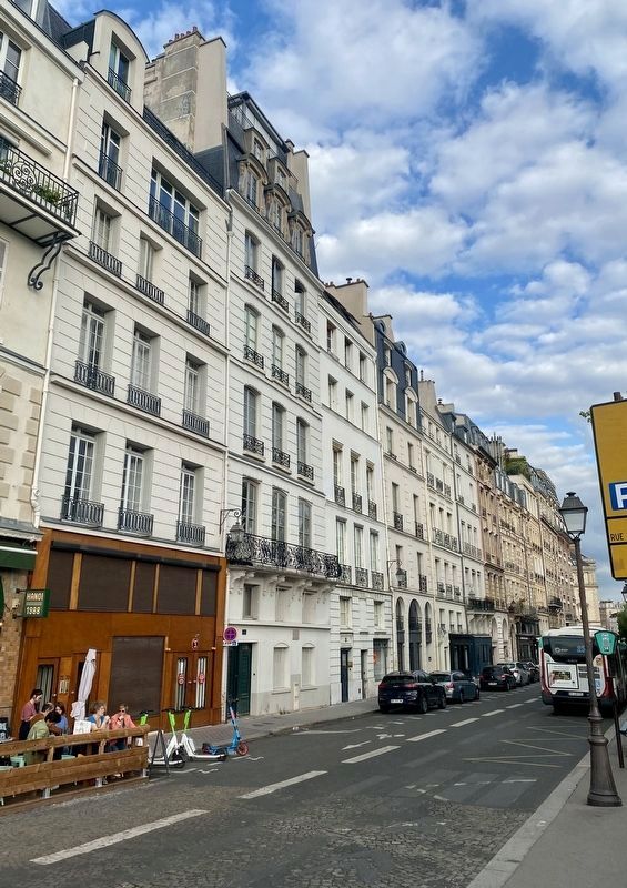 Martin et Karl Flinker Marker - wider view, looking south on Quai des Orf�vres image. Click for full size.