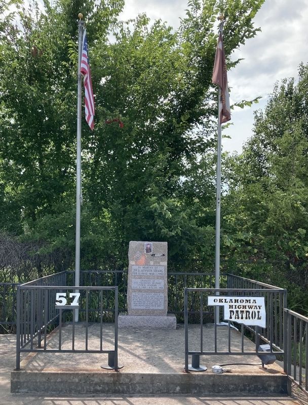 2nd Lt. Kenneth Strang Memorial image. Click for full size.