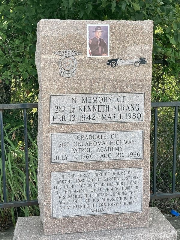 2nd Lt. Kenneth Strang Memorial image. Click for full size.