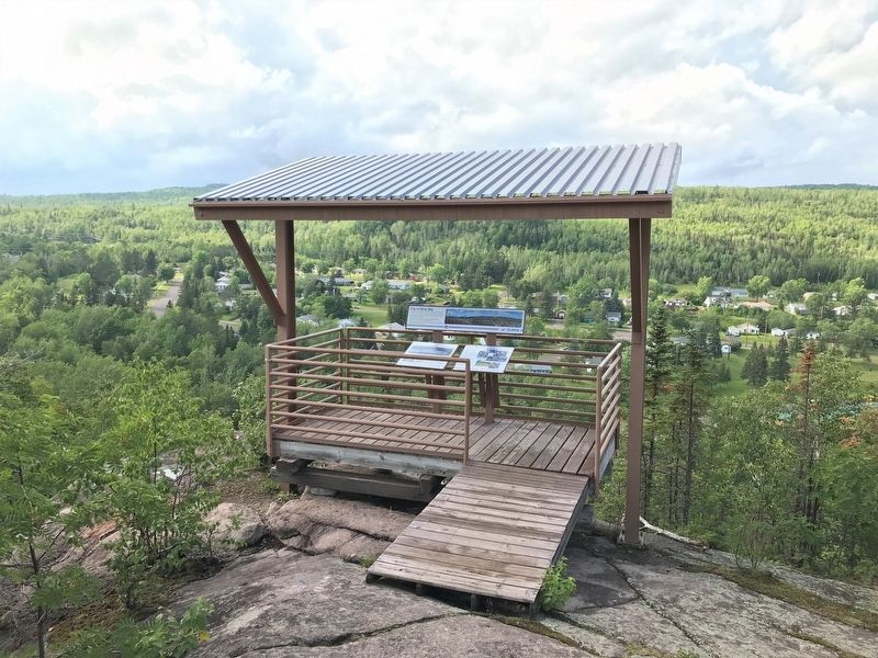 Northshore Scenic Overlook City View image. Click for full size.