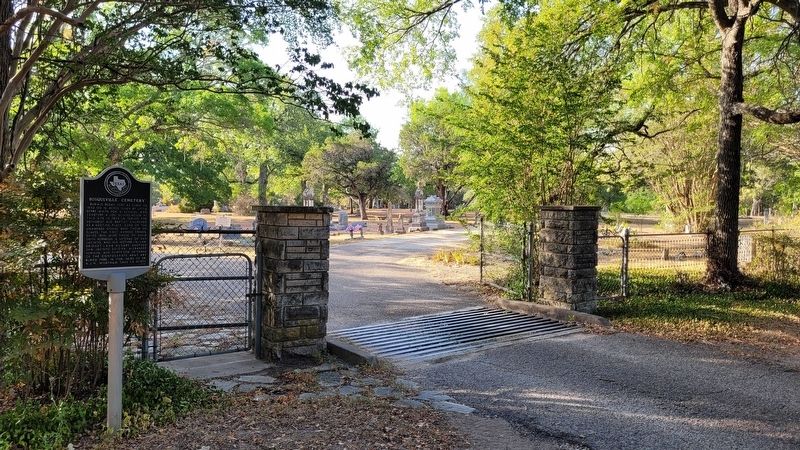 The entrance to the Bosqueville Cemetery and Marker image. Click for full size.