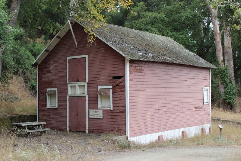 Mule Barn image. Click for full size.