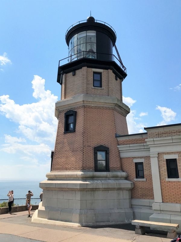Split Rock Lighthouse image. Click for full size.
